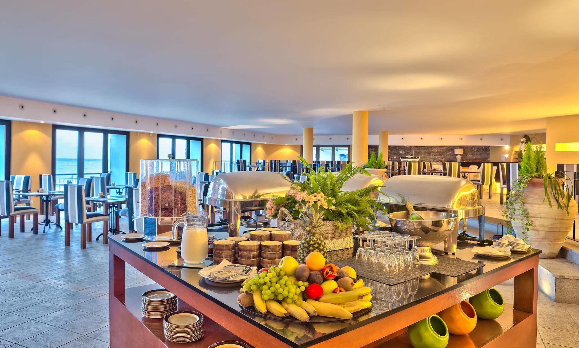 Hotel Torre Praia Порту-Санту Экстерьер фото